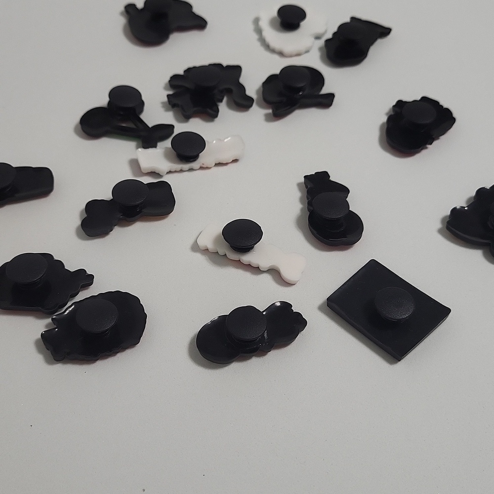 17 KAROL G Croc Charms - Picture 4 of 4